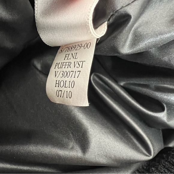 Banana Republic Charcoal Grey Wool Flannel Puffer Vest - Picture 13 of 13